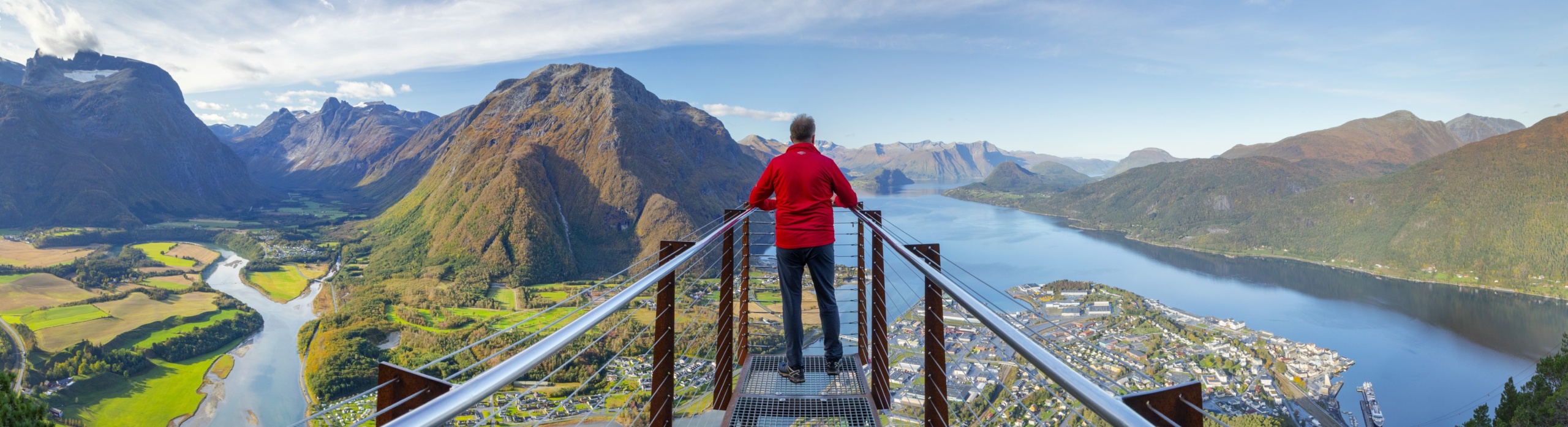 Utsikter fra Rampestrekken i Åndalsnes