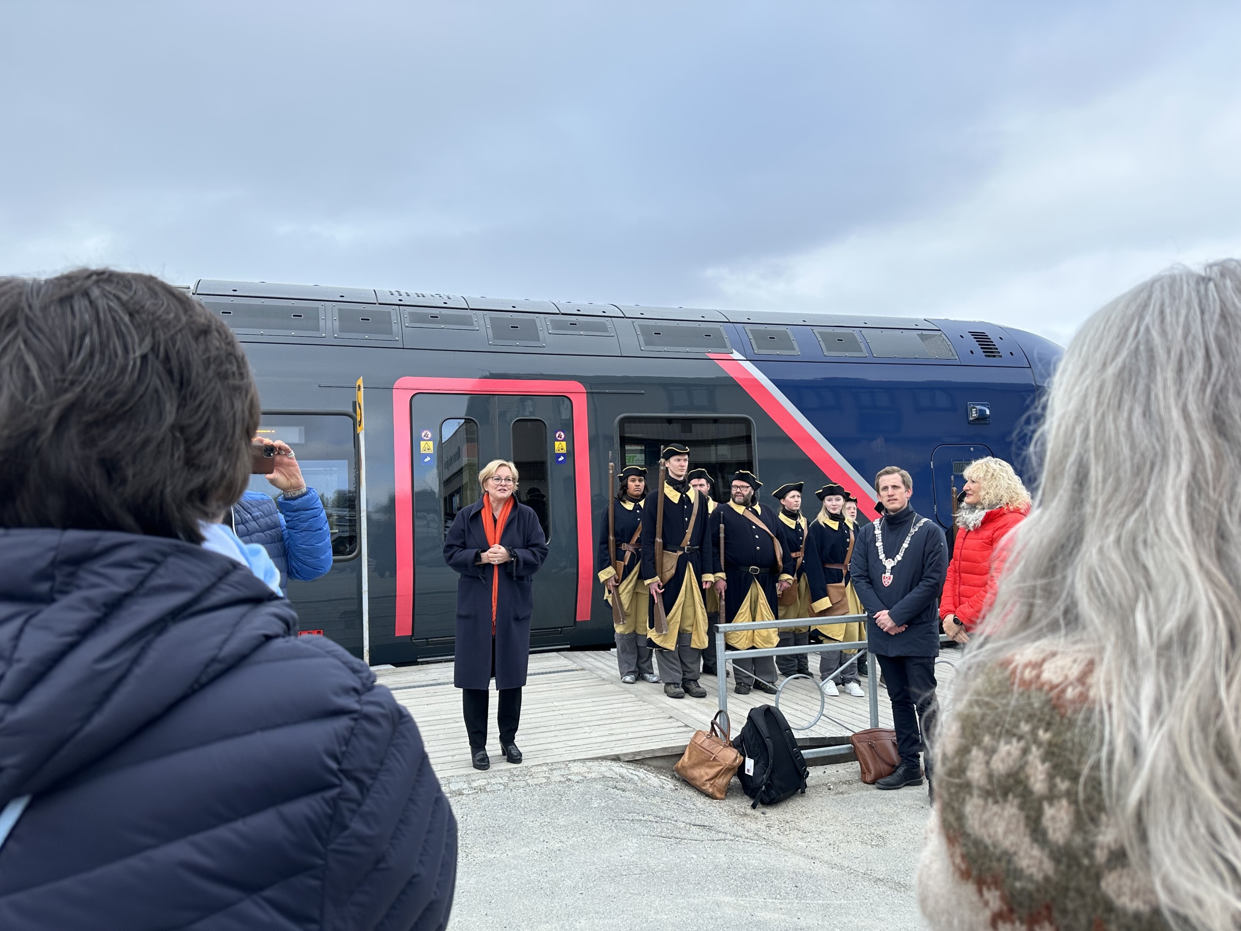 Åpningsseremoni for direktetog mellom Røros og Oslo
