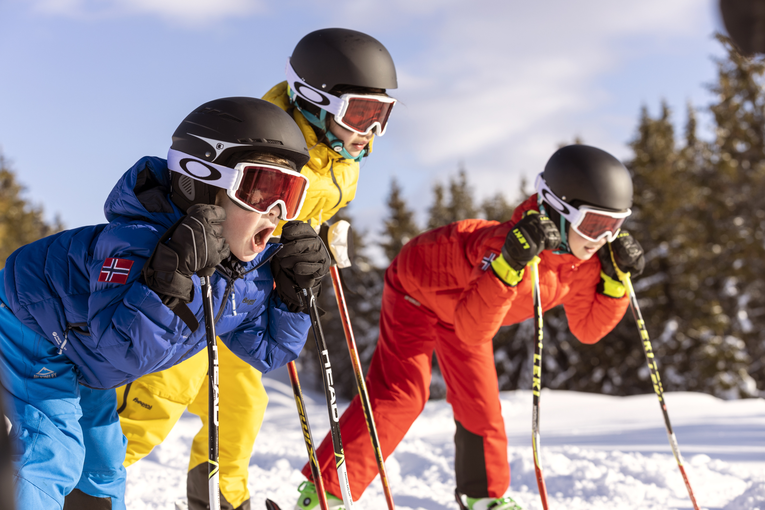 Children skiing