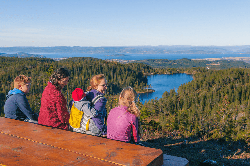 Folk på tur i Steinkjer