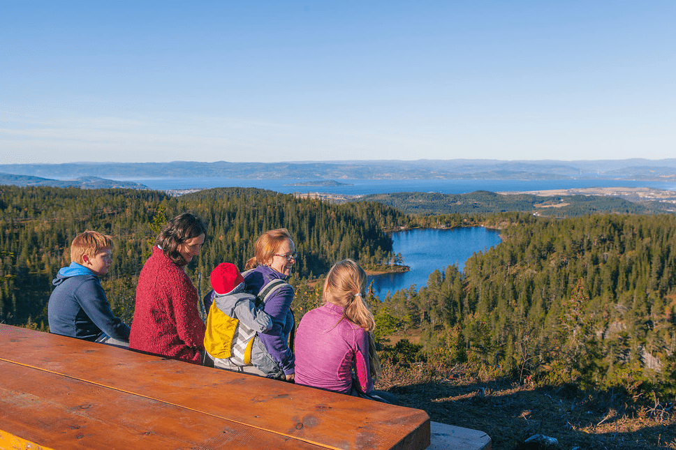 Folk på tur i Steinkjer