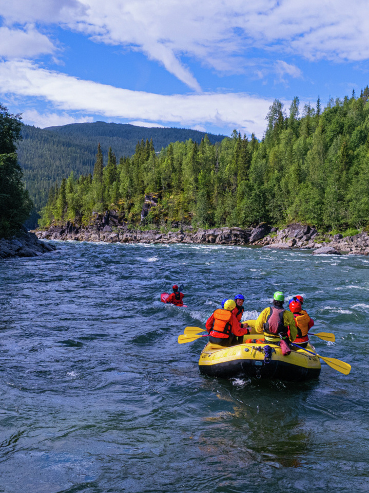 Rafting på elva Vefsna med RiverNorth 