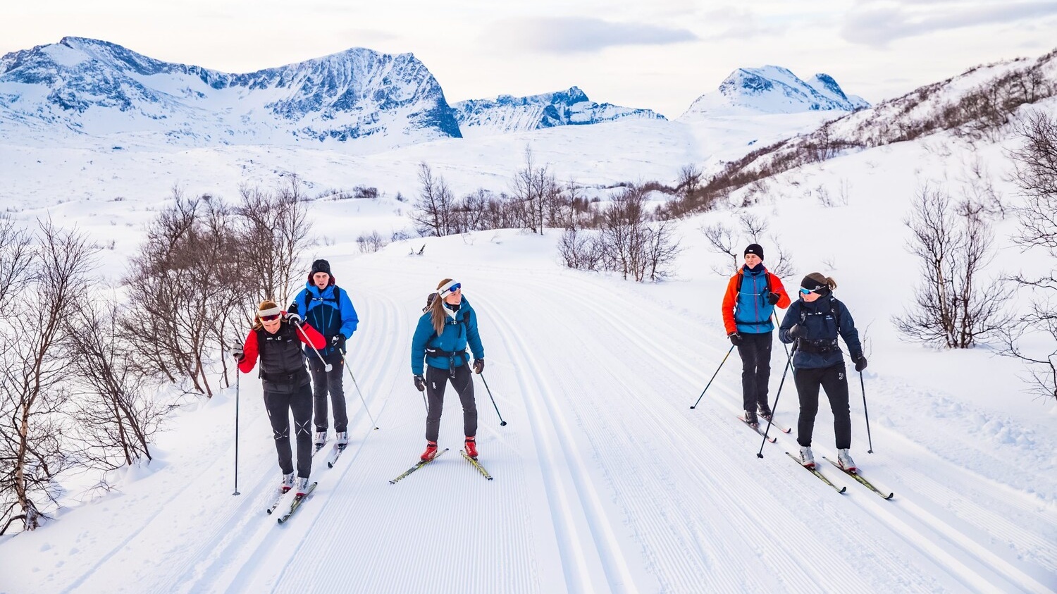 Folk på ski i Oppdal